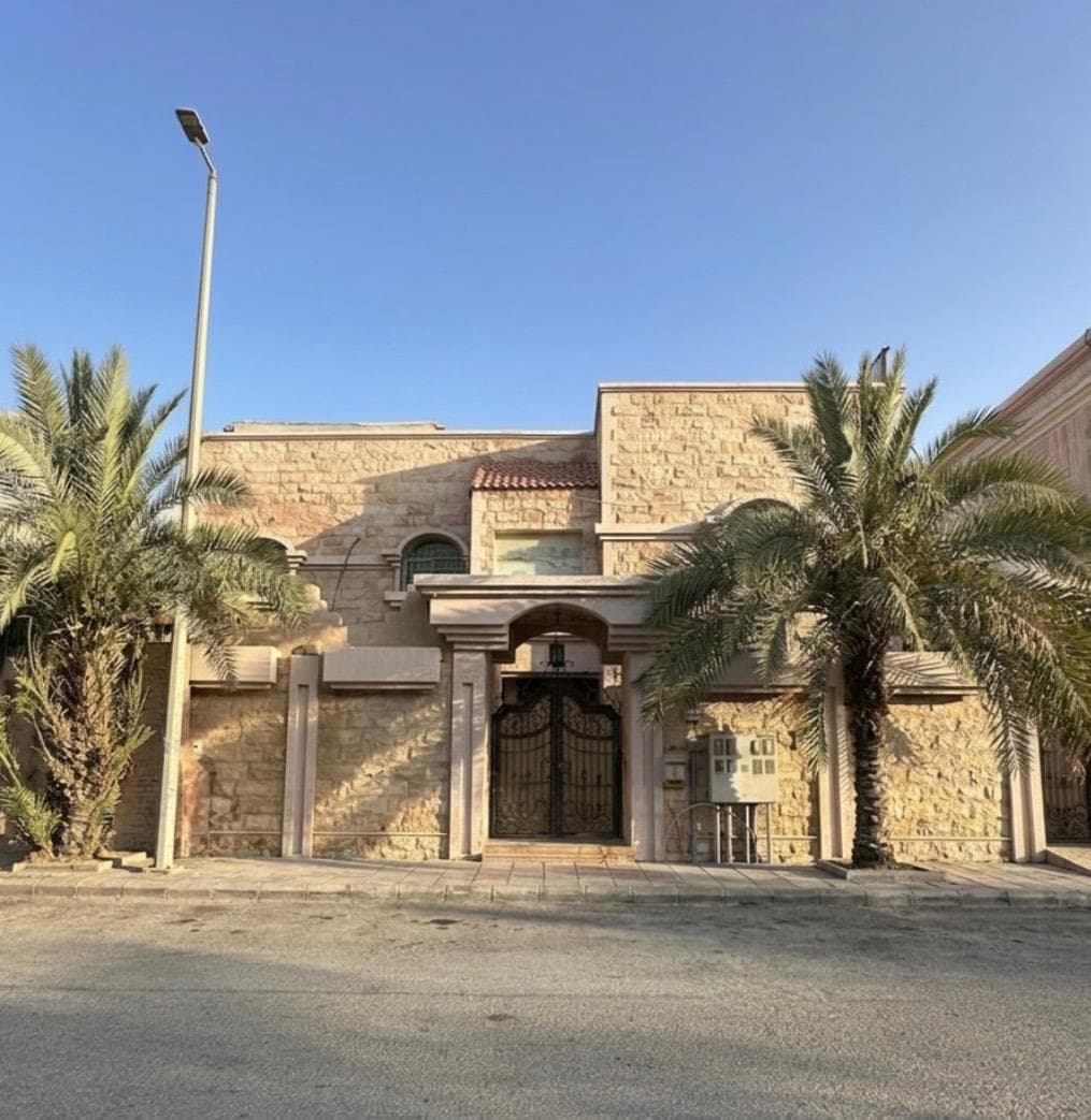 منزل ب3 شقق للبيع في حي الجسر - الخبر